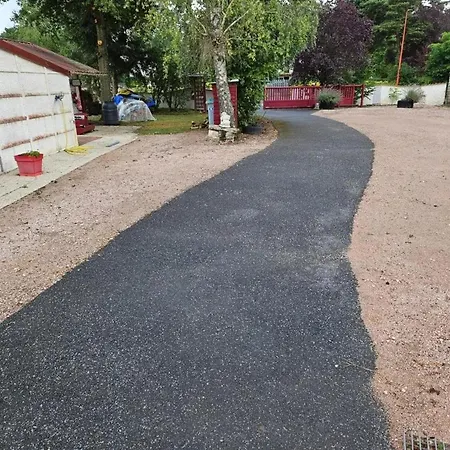 Hébergement de vacances Maison Avec Jardin Clos Et Barbecue A Vendat